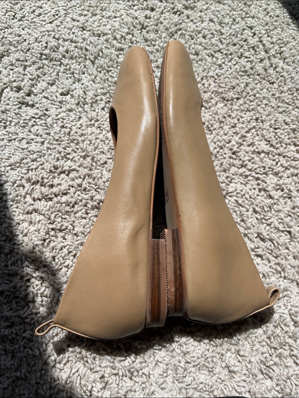 SoftWalk Women's Beige Leather Slip-On Flats 9 Narrow - Picture 4 of 6